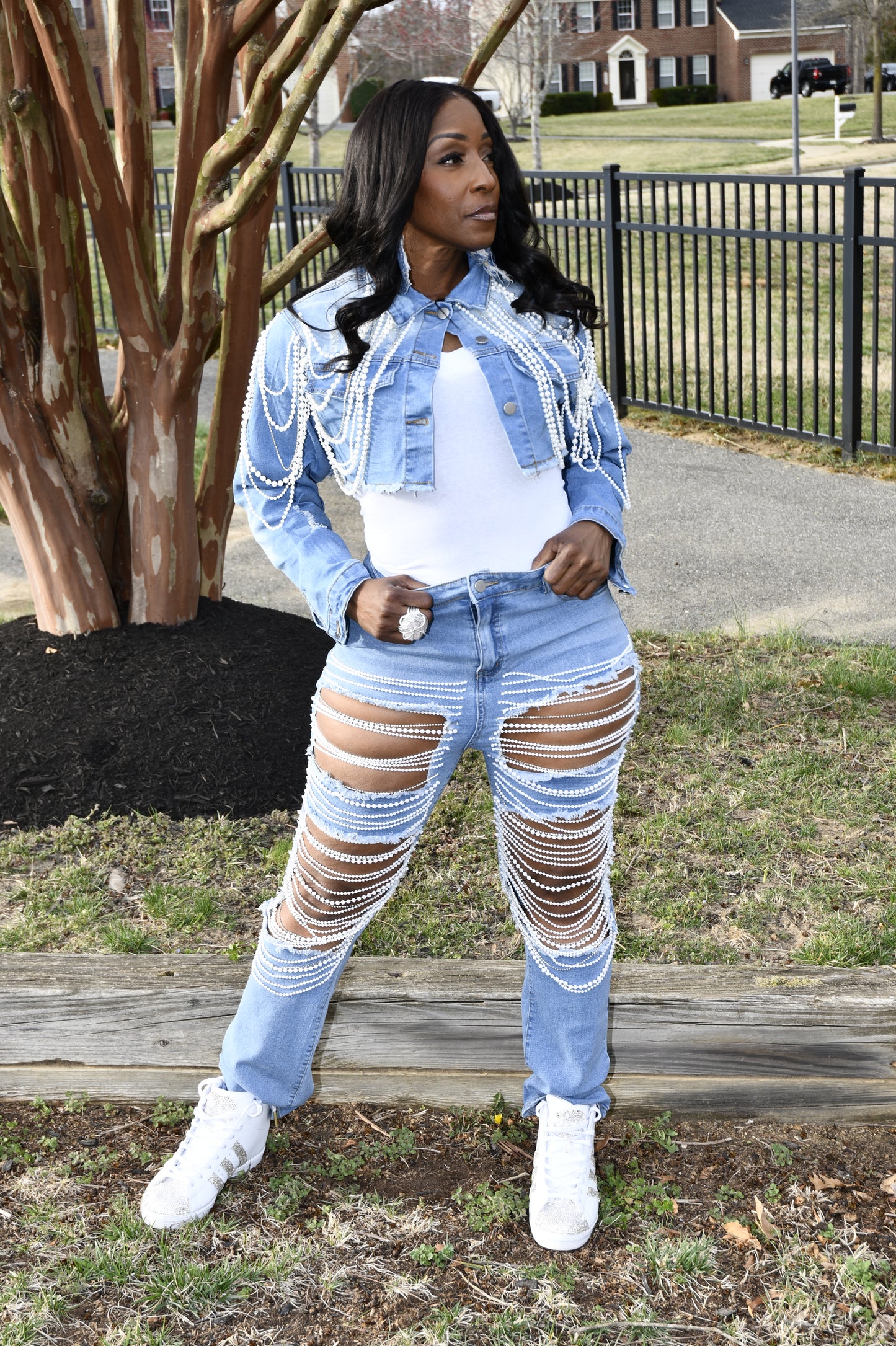 Pearl-Embellished cropped Denim jacket