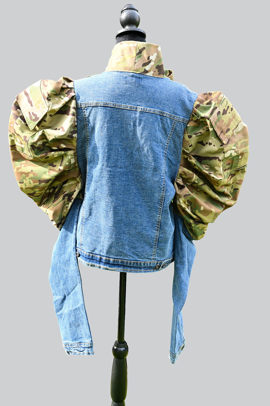 The Bold Arrival Statement Jacket
